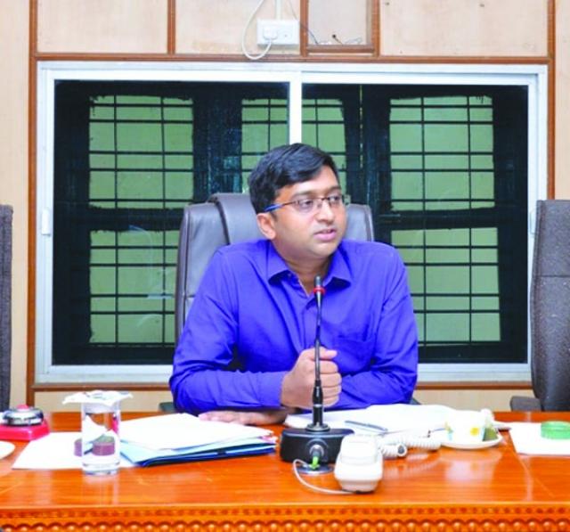 ಆರ್ಚಕರಿಗೆ ದೇವಾಲಯಗಳ ನಿಧಿಯಿಂದ ಆಹಾರ ಕಿಟ್ ವಿತರಣೆ